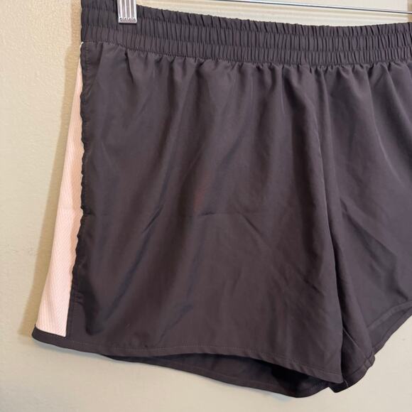 Puma Shorts Womens M/L Black White Side Stripe with Liner Running Athletic Gym - Picture 6 of 7